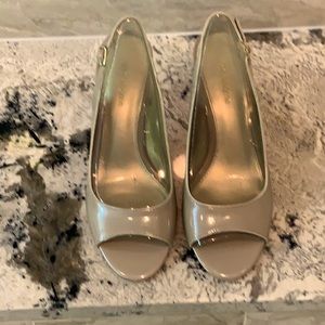 Liz Claiborne Minnie - champagne size 7.5